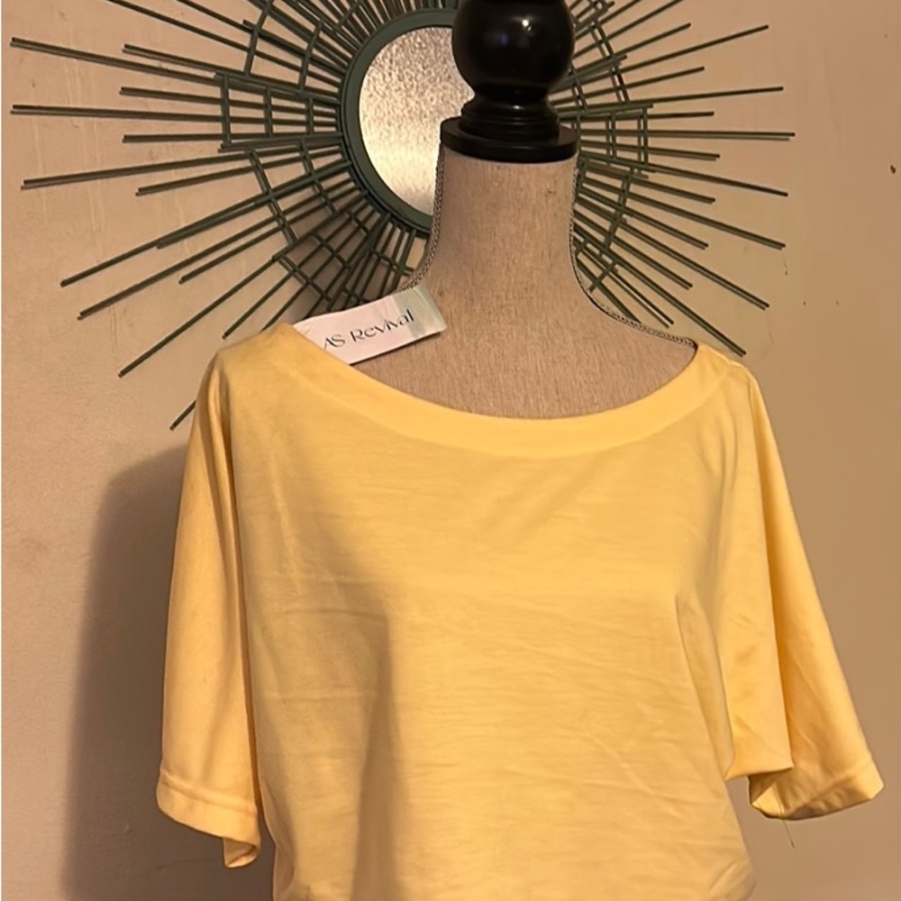 NWT XL from AS REVIVALS, easy throw-on yellow boat neck collar